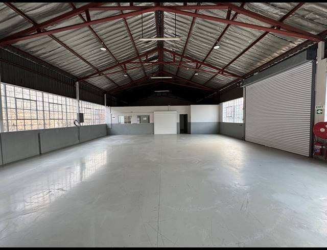 400M² WAREHOUSE TO LET IN WYNBERG